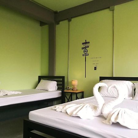 Samsen 8 Hostel Bangkok Dış mekan fotoğraf
