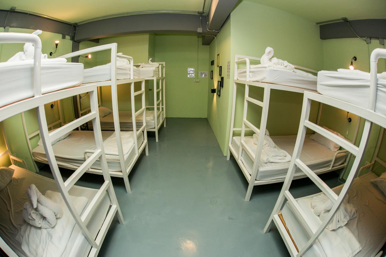 Samsen 8 Hostel Bangkok Dış mekan fotoğraf